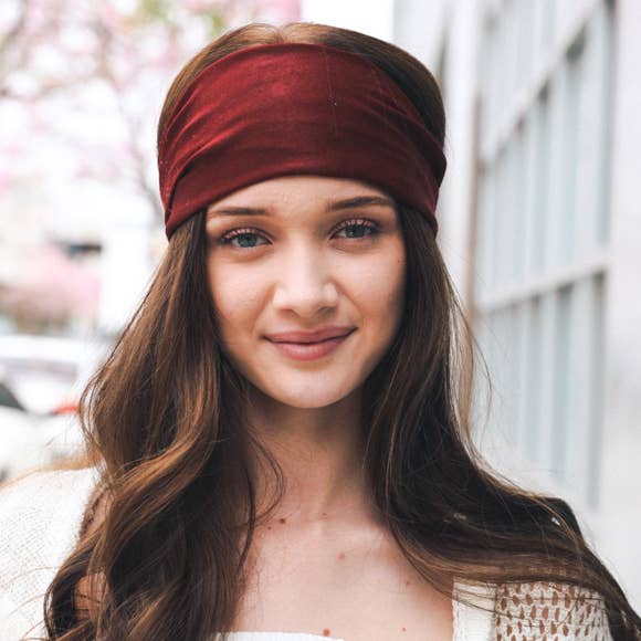 Comfort Meets Fashion: Wide Elastic Headband in Many Colors